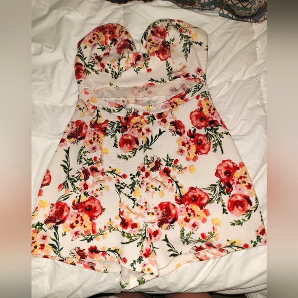 Floral romper - Picture 1 of 3